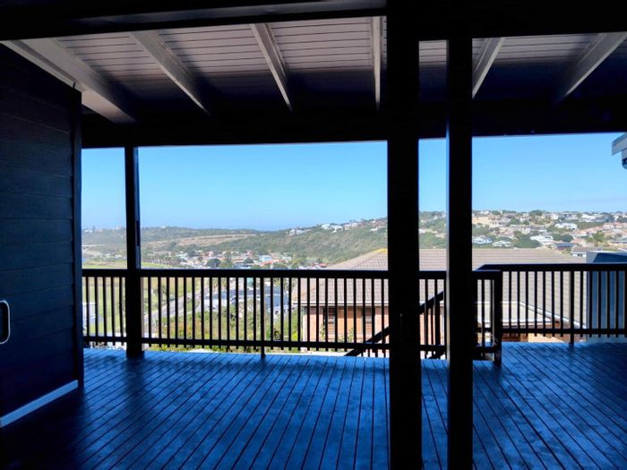 Townhouse for Sale in Great Brak River Central: 3 beds, deck, panoramic views.
