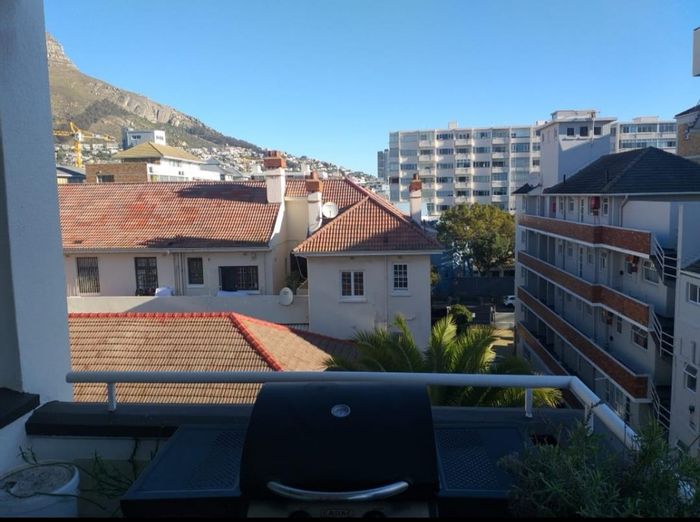 Property #2080710, Apartment sold in Sea Point