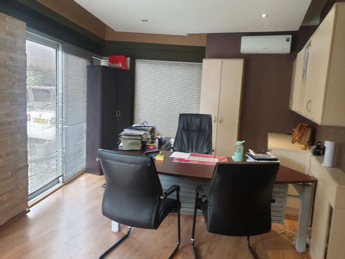 Property #1966965, Office Rental Monthly in Windhoek Central