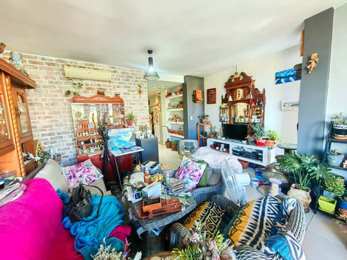 Property #2414423, Apartment For Sale in Kleine Kuppe