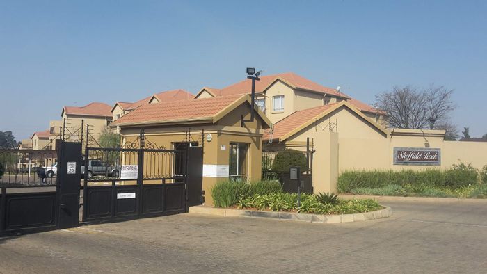 Property #2191856, Townhouse rental monthly in Pomona
