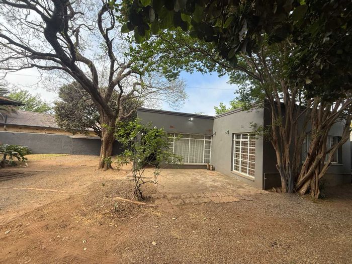 Property #2422313, Cottage Rental Monthly in Discovery