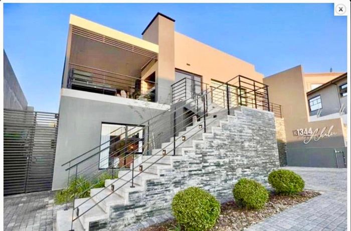 Elisenheim House For Sale: 4 Bedrooms, Pool, Outdoor Braai, Scenic Views.