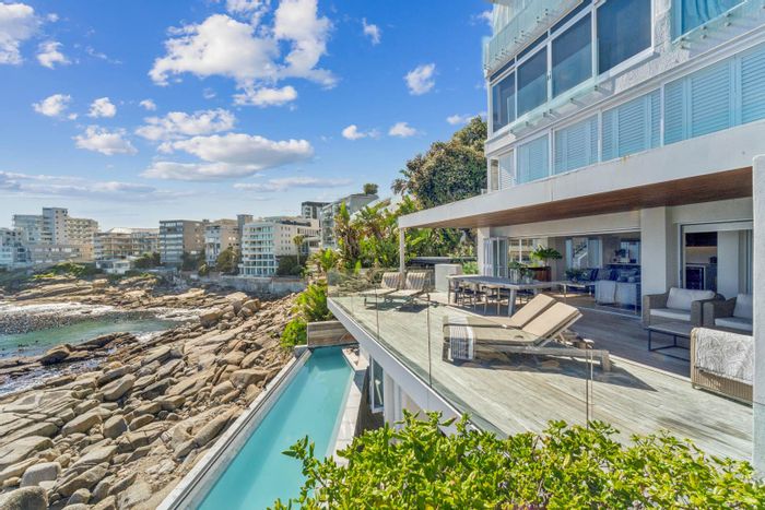 Property #2229290, Apartment for sale in Bantry Bay