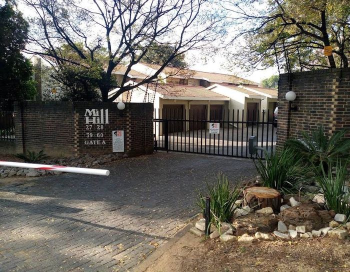 Property #2255222, Townhouse rental monthly in Bryanston