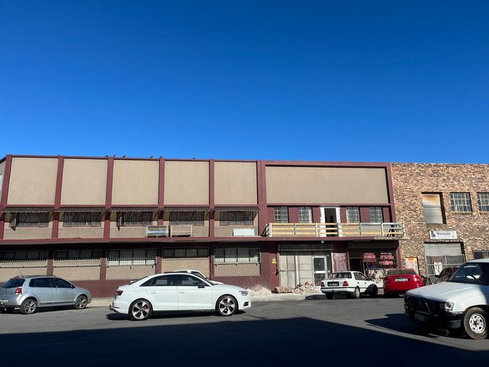 Refurbished Apartment Rooms for Rent in North End, utilities included, close to transport.