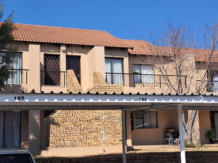 Noordhang Townhouse For Sale: 2 Bedrooms, 24-hour security, private patio, communal garden.