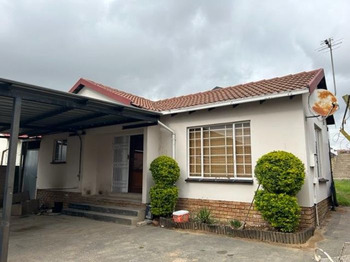 Property #2201516, House rental monthly in Olievenhoutbosch
