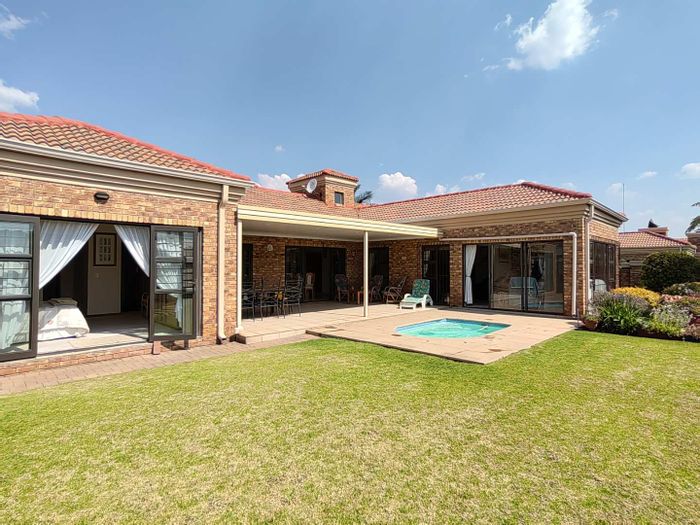 Adele Miller Jacques Louw Properties