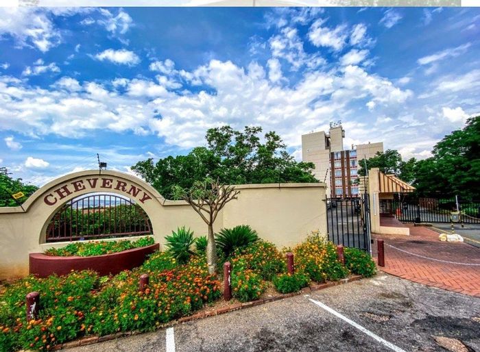 For Sale: 3-Bedroom Apartment in La Montagne with Pool, Tennis Courts, and Security.