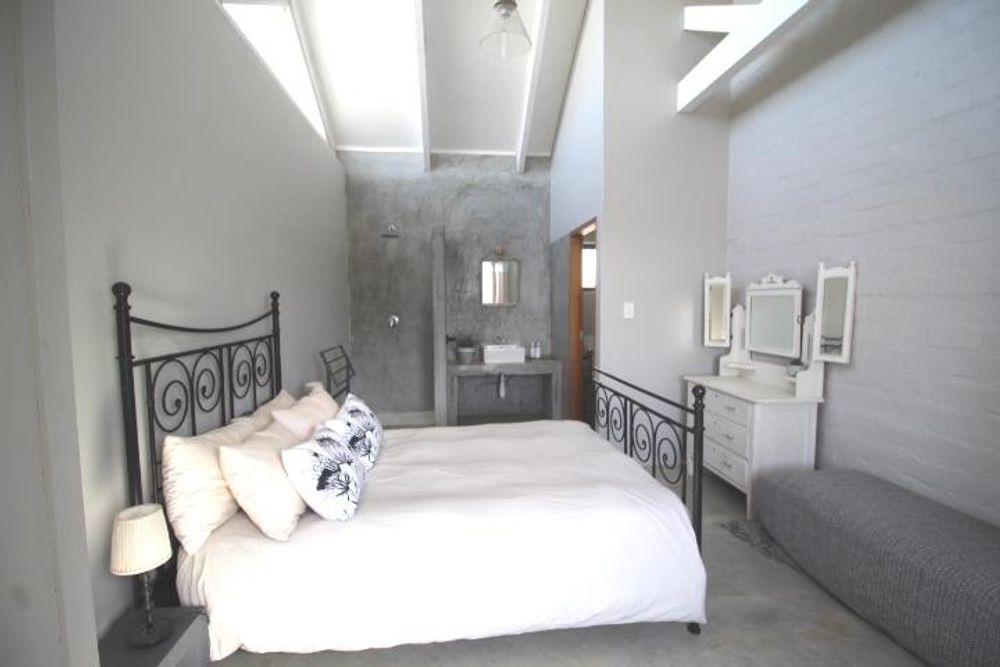 Guest Bedroom with en-suite