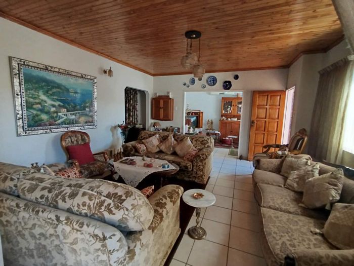 For Sale: Townhouse in Wonderboom with 3 beds, 2 baths, and spacious patios.