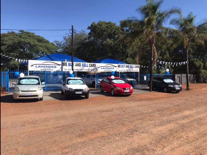 Business Space to Rent in Annlin: Used Car Stand with Office, High Traffic Location.