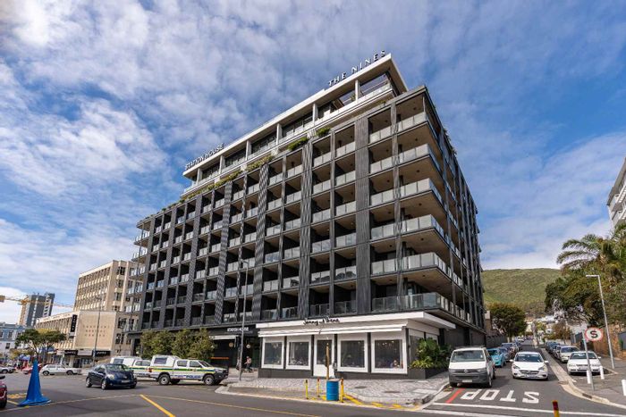 Property #2185818, Apartment pending sale in Sea Point