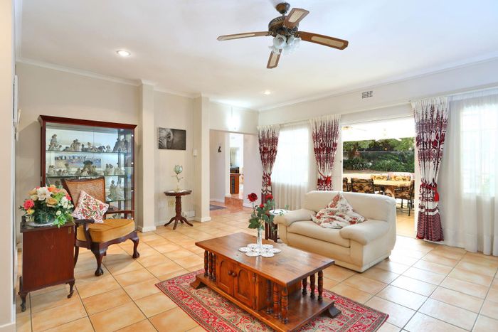 Property #2388839, House For Sale in Kelvin