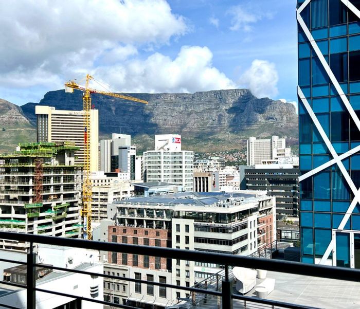 Property #2137784, Apartment pending sale in Cape Town