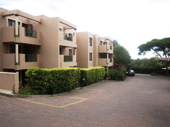 Bryanston Apartment To Rent: 1 bed, communal pool, secure access, near Medi Centre.