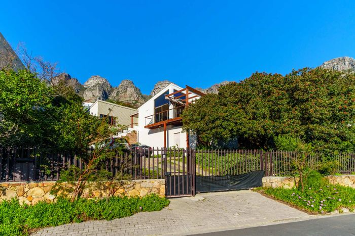 Property #2165855, House for sale in Camps Bay