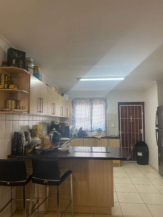 Property #2416709, House For Sale in Fairways Estate
