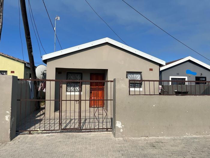 Property #2215327, House sold in Khayelitsha Central