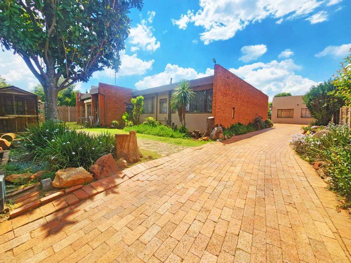 Kibler Park 12 Houses for sale