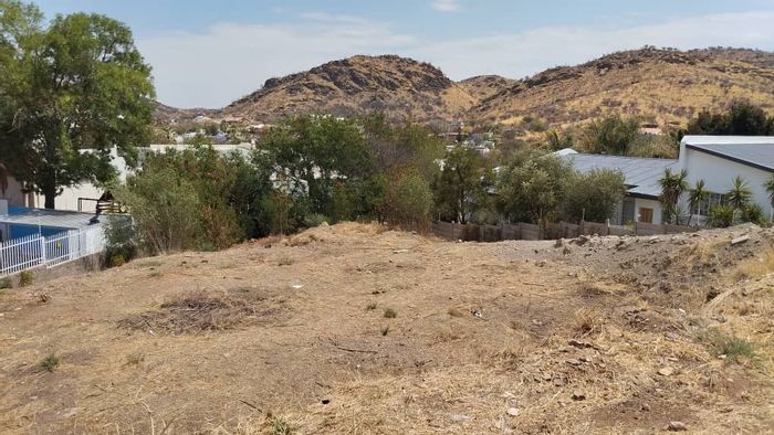Vacant Land Residential for Sale in Ludwigsdorf, 1,407 m² erf size available.