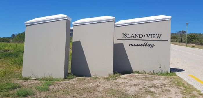 Property #2213972, Vacant Land Residential for sale in Island View