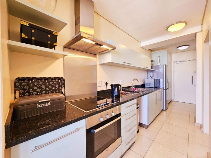 For Sale: Apartment in Cape Town City Centre with secure parking and 24-hour security.