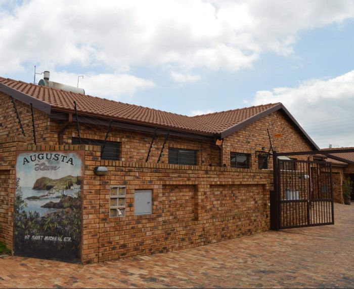 New Redruth Townhouse For Sale: 3 Bedrooms, Private Garden, Double Garage, Secure Complex.