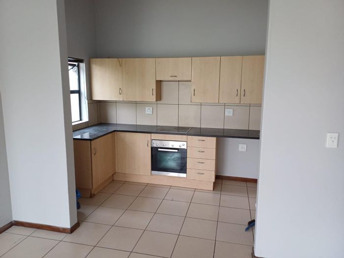 For Sale: 2-Bedroom Apartment in Jackal Creek Golf Estate with great amenities.