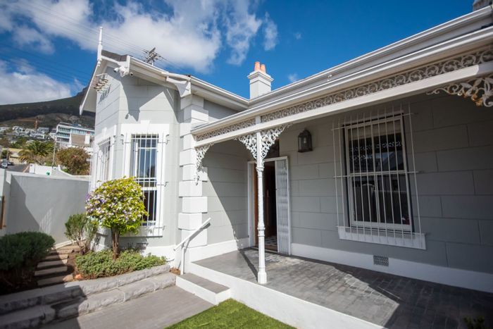 Property #1330566, House for sale in Bantry Bay