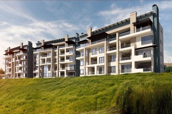 Ebotse Golf And Country Estate Apartment To Rent: Rooftop pool, golf views, luxury finishes.