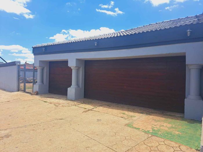 Property #2339306, House For Sale in Mamelodi Gardens