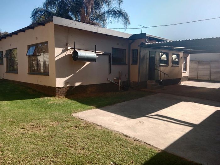 Property #2250002, House rental monthly in Norkem Park