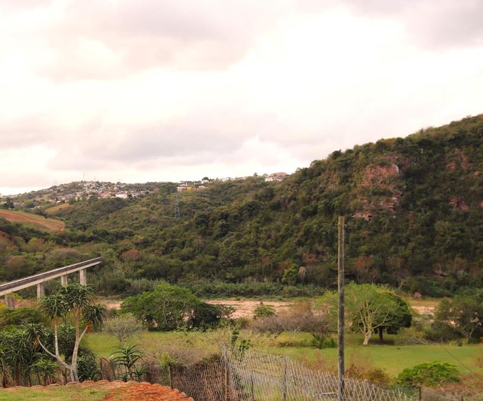 Riverside Retreat: 3BR House with Stunning Views - Reservoir Hills, For Sale
