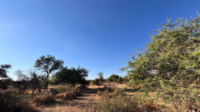 Okahandja Central Small Holding For Sale: 30.08 hectares with boreholes and rivers.