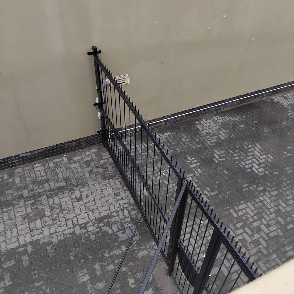 Security entrance gate