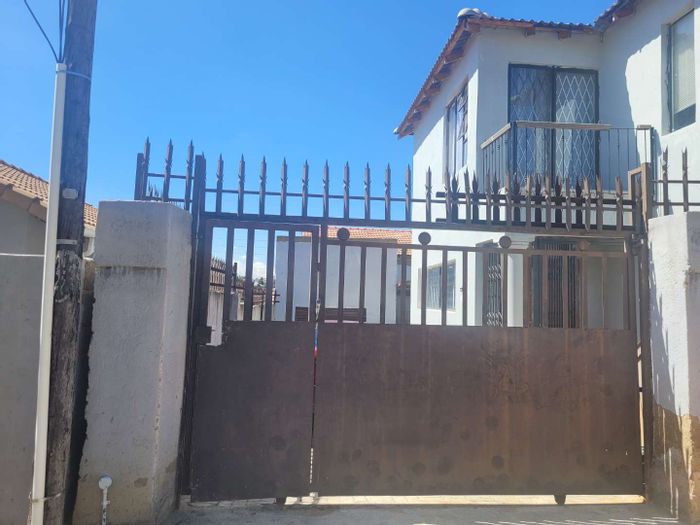 Property #2145280, House for sale in Cosmo City