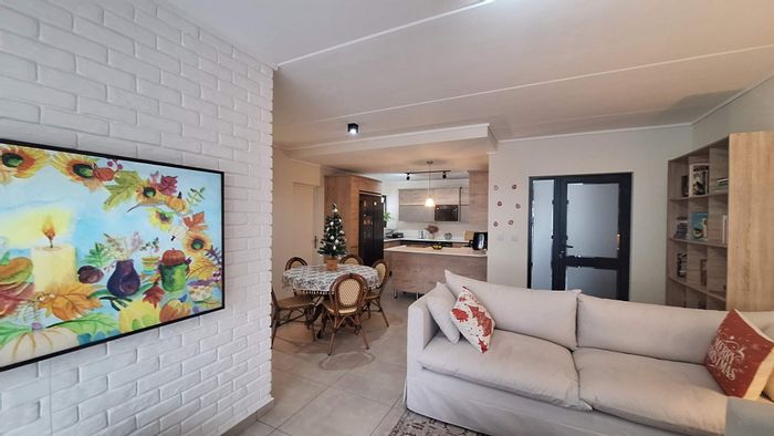 Noordhang Apartment To Rent: 2 Bedrooms, patio with braai, secure complex.