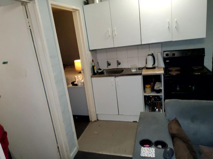 Amalinda Apartment For Sale: 2 Bedrooms, playground, security, close to amenities.