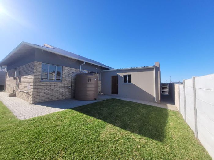 House For Sale in Mooikloof Country Estate: 3 beds, double garage, secure living.