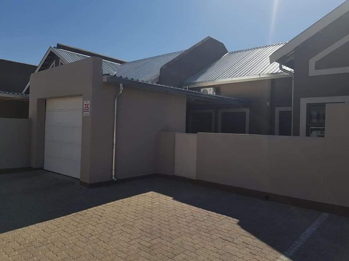 Property #2023401, Townhouse for sale in Okahandja Central