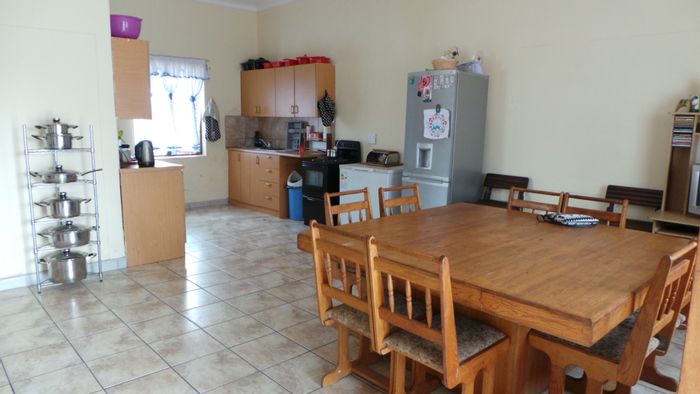 Property #1876391, House pending sale in Walvis Bay Central