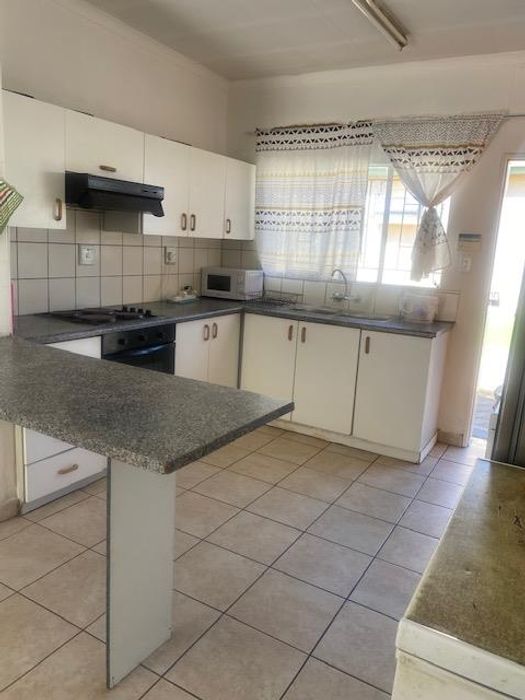 Property #2252525, Townhouse for sale in Windhoek North