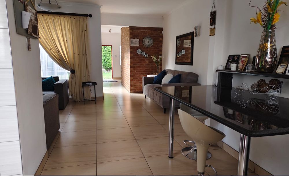 3 Bedroom House for Sale in Kelvin Estate, Spartan