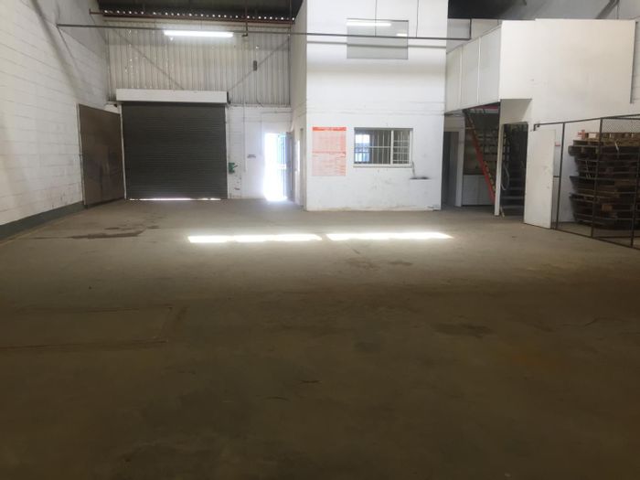 Property #2200935, Industrial rental monthly in Eastleigh