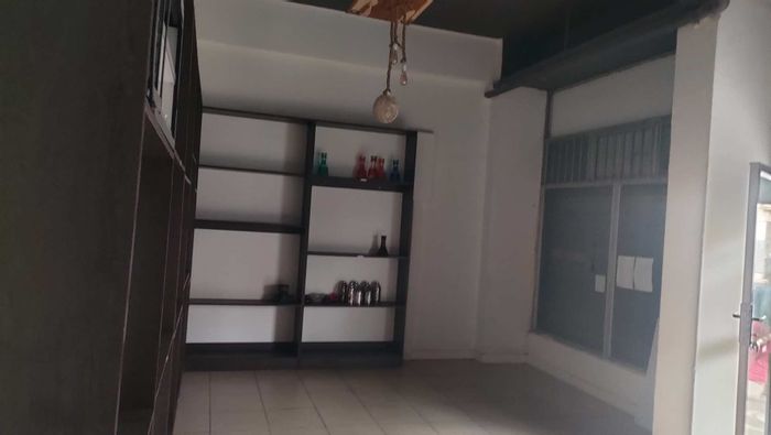Property #2185900, Business rental monthly in Berea