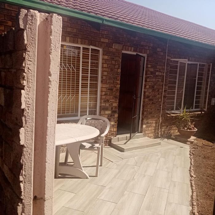 Property #2300160, Townhouse For Sale in The Orchards Ext 11