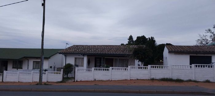 Property #2393151, House For Sale in Malmesbury Central