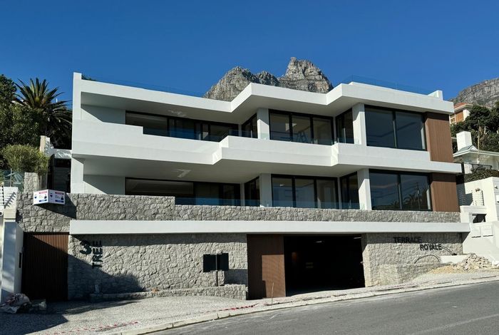 Property #2205935, Apartment for sale in Camps Bay